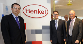 Artur Mas inaugura dos nuevos centros de Henkel